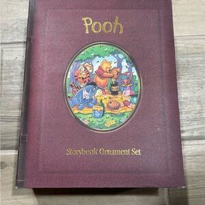 Pooh Storybook Ornament Set